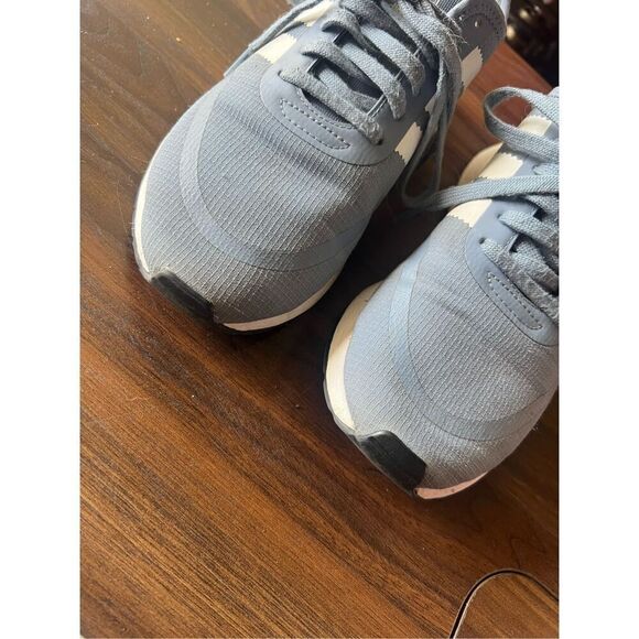 Adidas Blue Tennis Shoes Woman’s Size 7.5 - Picture 2 of 13